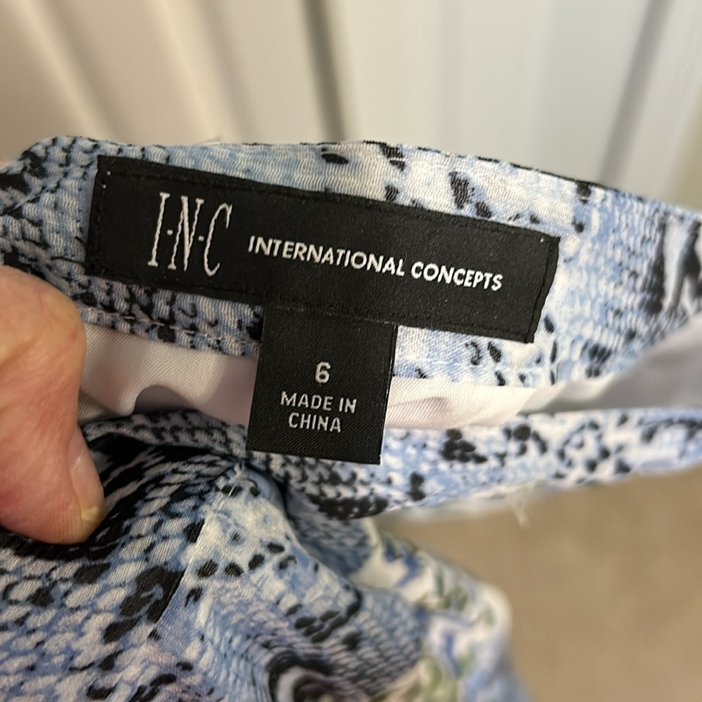 INC ASymmetrical Blue Animal Print Skirt with Matching Top - Picture 8 of 9